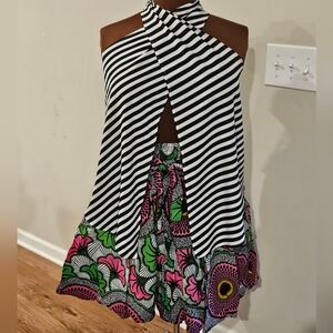 🎁Striped Black and White Halter Top